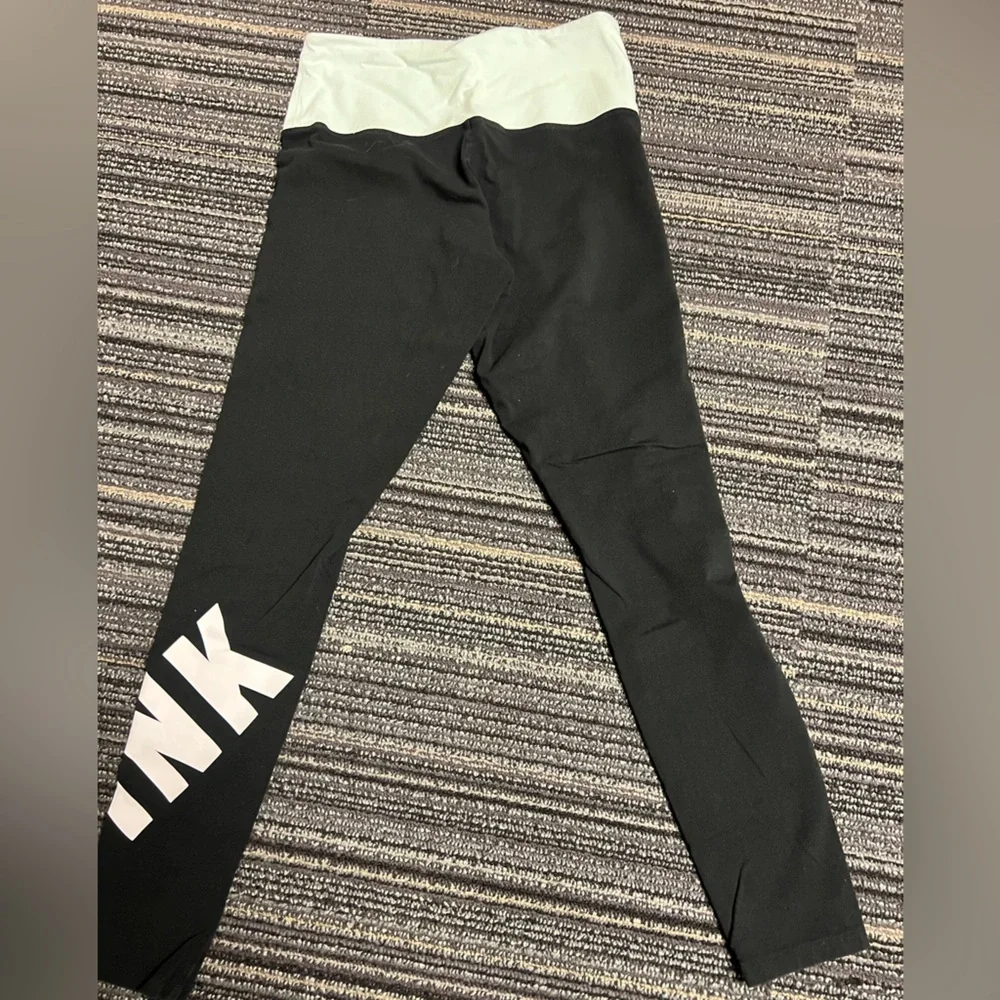 Pink brand leggings - Picture 3 of 3